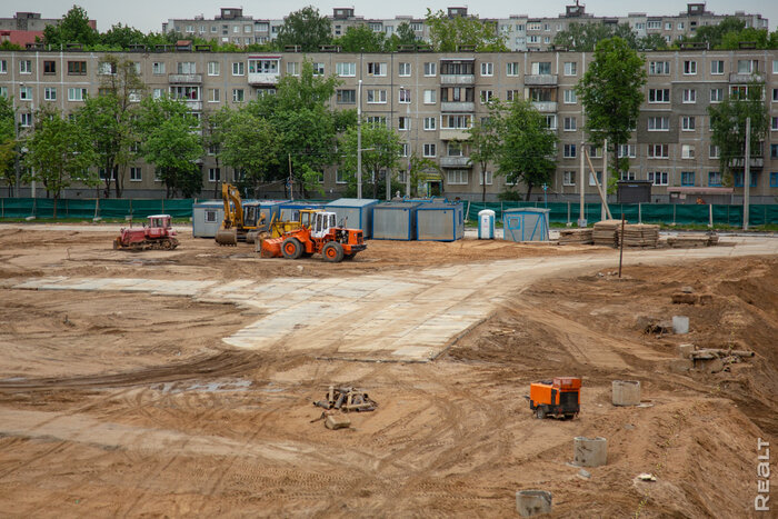 Посмотрели, как движется стройка на месте тюрьмы в районе Ангарской. Квартиры - не для простых очередников
