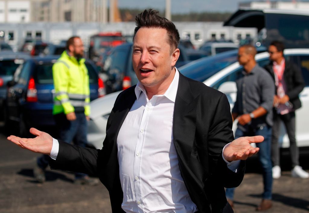 «Работай в офисе или уходи». Илон Маск запретил сотрудникам Tesla удаленку, но, кажется, это может стать ошибкой