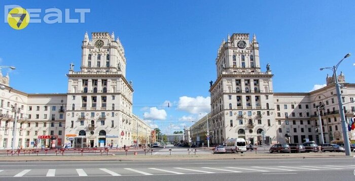Ворота Минска, Дом Чижа и писательский дом со входом в метро. Какие квартиры продаются в легендарных домах в центре Минска