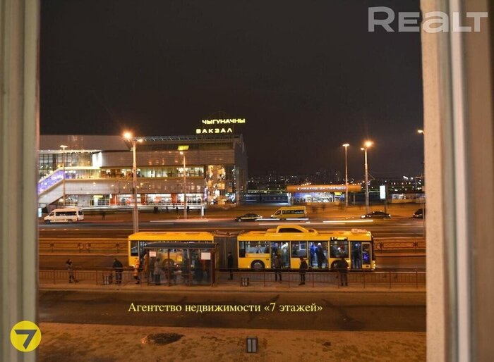 Ворота Минска, Дом Чижа и писательский дом со входом в метро. Какие квартиры продаются в легендарных домах в центре Минска