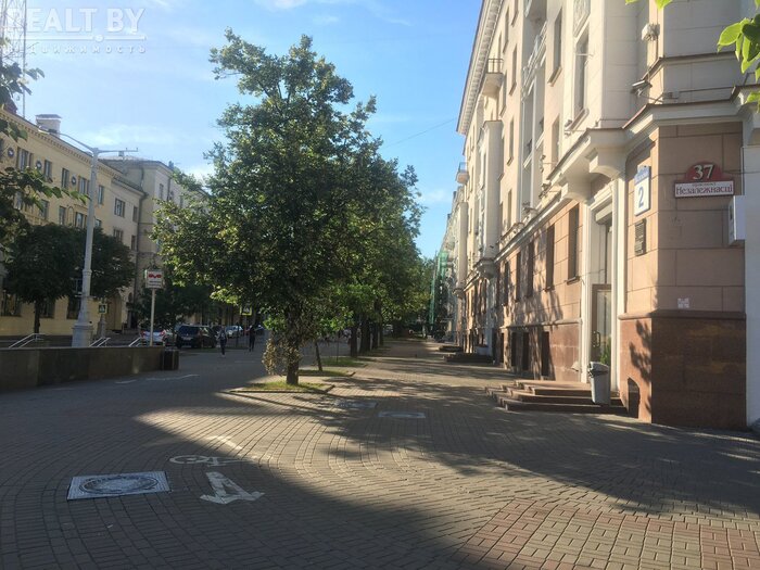 Ворота Минска, Дом Чижа и писательский дом со входом в метро. Какие квартиры продаются в легендарных домах в центре Минска
