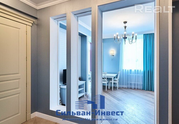 Ворота Минска, Дом Чижа и писательский дом со входом в метро. Какие квартиры продаются в легендарных домах в центре Минска