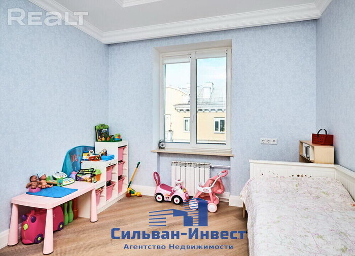 Ворота Минска, Дом Чижа и писательский дом со входом в метро. Какие квартиры продаются в легендарных домах в центре Минска