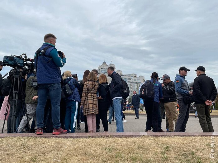 Байкеры, рыцари и белорусская кухня. Показываем, как проходит День города в центре Минска