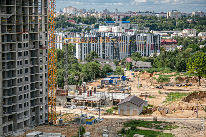 А так бывает? Посмотрели на жилой комплекс на Грушевке, который, кажется, сдадут раньше срока