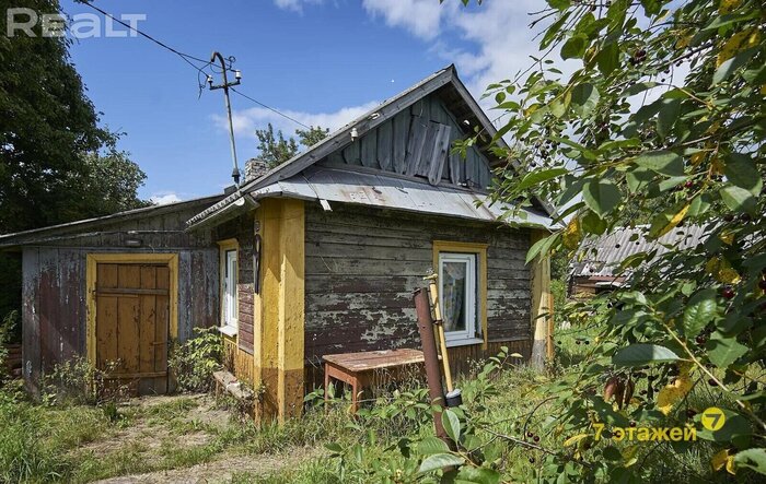 Добротные хаты с печкой в деревнях в получасе от Минска до 15 тысяч долларов. Подобрали варианты