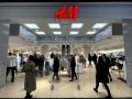 В Минске временно открылся H&M. Что там продается и какие цены?
