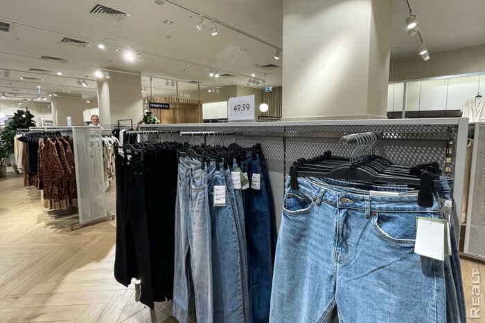 На прошлой неделе в H&M были огромные очереди. Все выгребли или что-то осталось? Проверяем