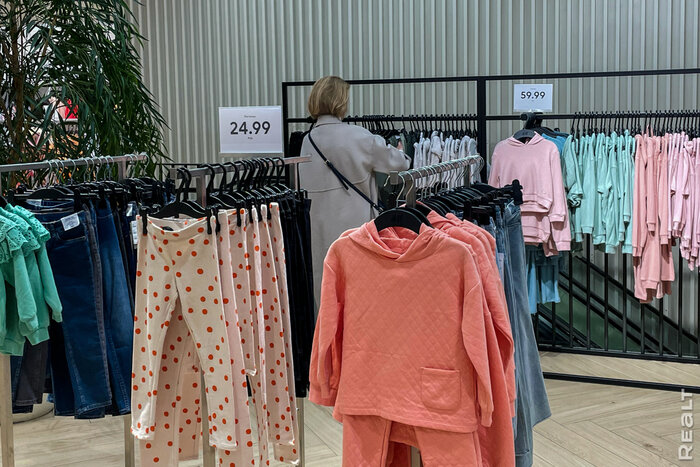 На прошлой неделе в H&M были огромные очереди. Все выгребли или что-то осталось? Проверяем