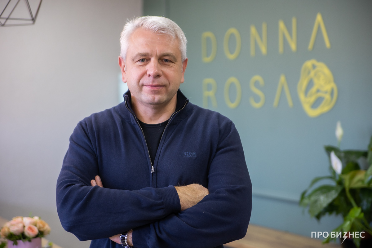 Фото: Павел Садовский, probusiness.io «Импорта на нашем рынке — почти 95%». Как небольшое хозяйство растит премиальные розы и справляется с «завозной» конкуренцией
