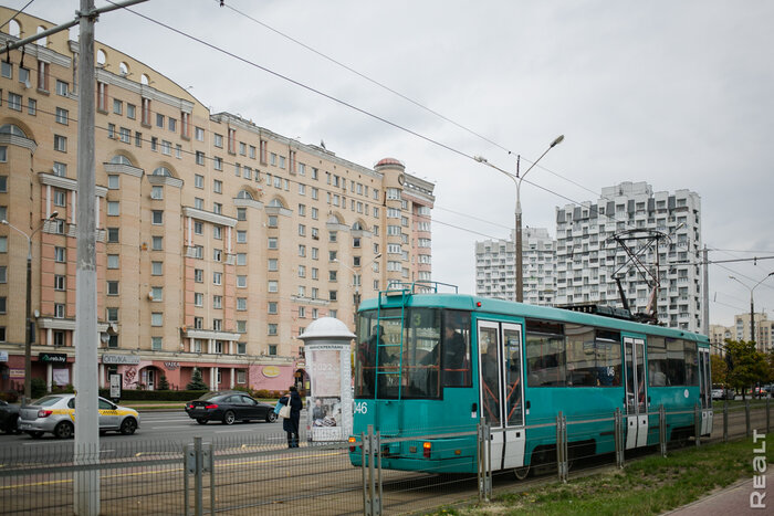 "У нас бесплатные теплые полы, но есть нюанс". Как живет элитный дом на Машерова, где в 2000-х был магазин Zara