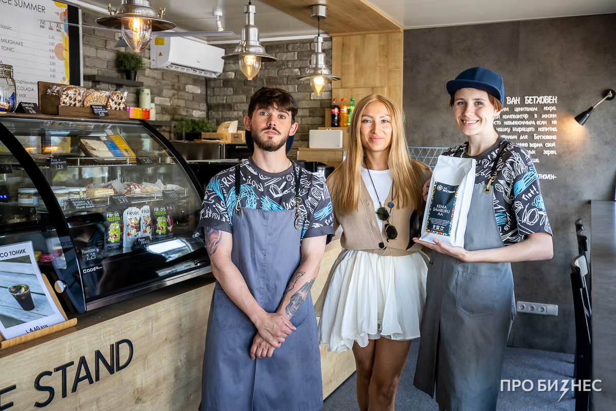 «Чтобы понять бизнес, пошла на курсы бариста». Как мама троих детей открывает кофейни в популярных кварталах Минска