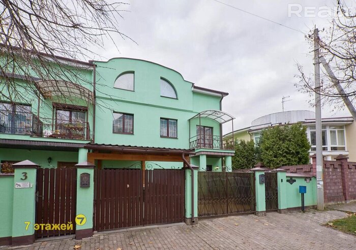 Почти дом, но в Минске и с удобствами. Какое жилье и за сколько продают в малоквартирных домах и таунхаусах
