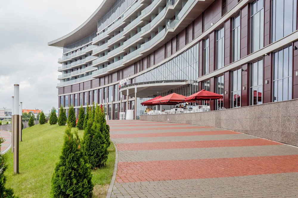 «Некоторые гостиницы забронированы на 100%». Что происходит на рынке отелей Минска