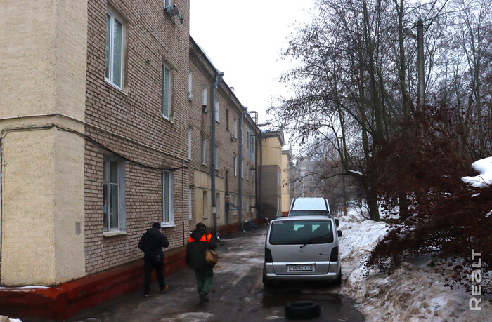 Ирония судьбы по-белорусски. Заехали на улицу Строителей в Минске и узнали, как там живется