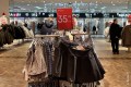 Как в Европе? Посмотрели, какие сейчас новогодние скидки в минской Zara и других популярных магазинах