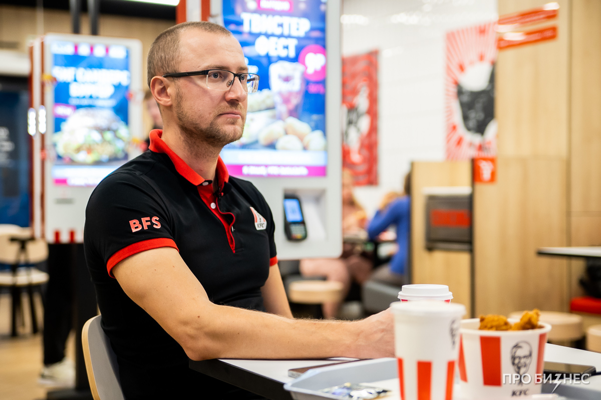 «В каком-то смысле мы продаем людям их время». CEO сети ресторанов KFC в Беларуси рассказал, как рынок общепита отреагировал на санкции и кризис