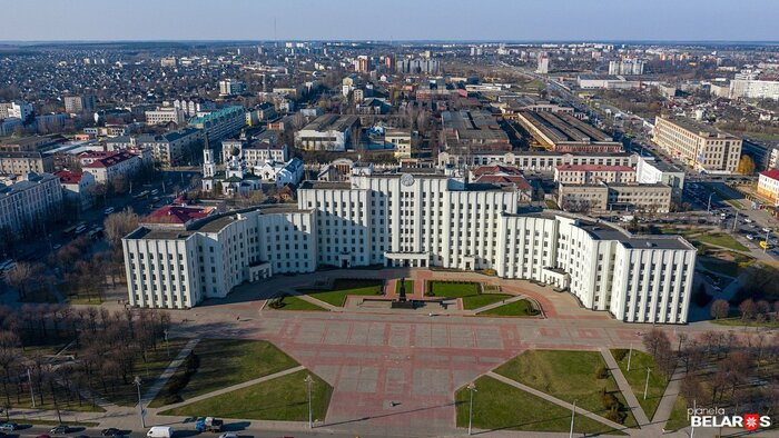 В этом доме должна была жить элита новой столицы БССР. Что за он и какие квартиры там продают?