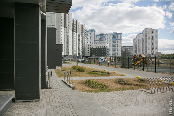 В сданном год назад ЖК «Лазурит» опять предлагают квартиры в долевку. Посмотрели на цены