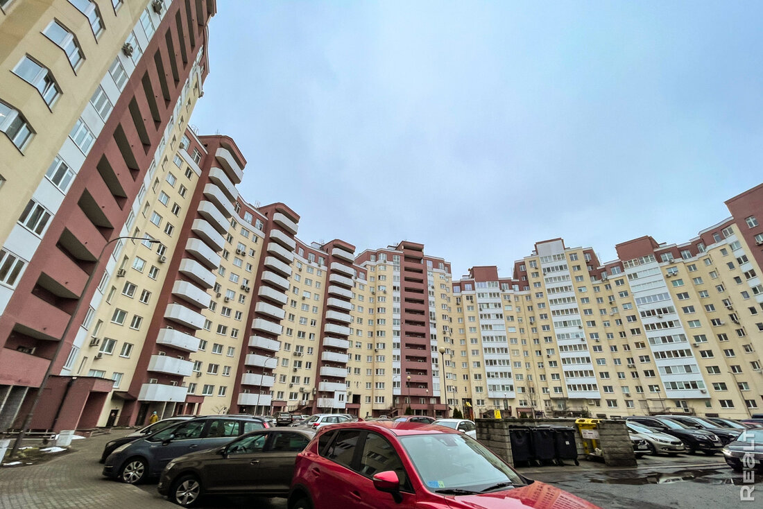 «Один минус — слышимость в квартирах». Побывали в ЖК, который сначала ругали, а теперь хвалят
