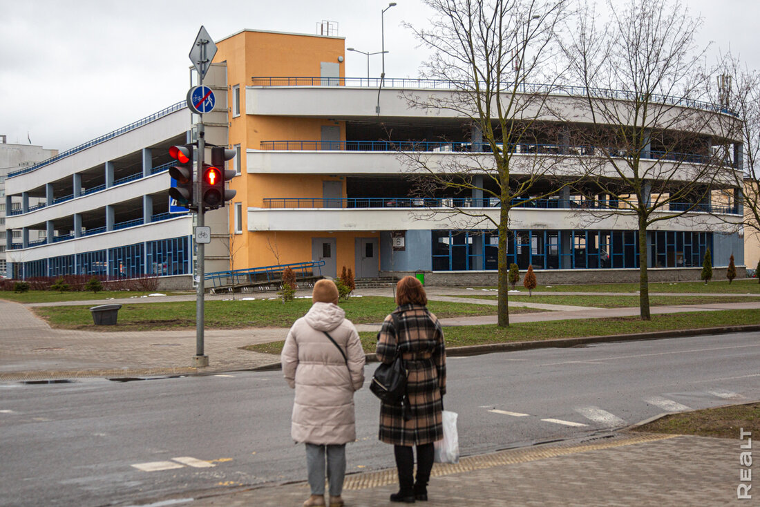 «Один минус — слышимость в квартирах». Побывали в ЖК, который сначала ругали, а теперь хвалят