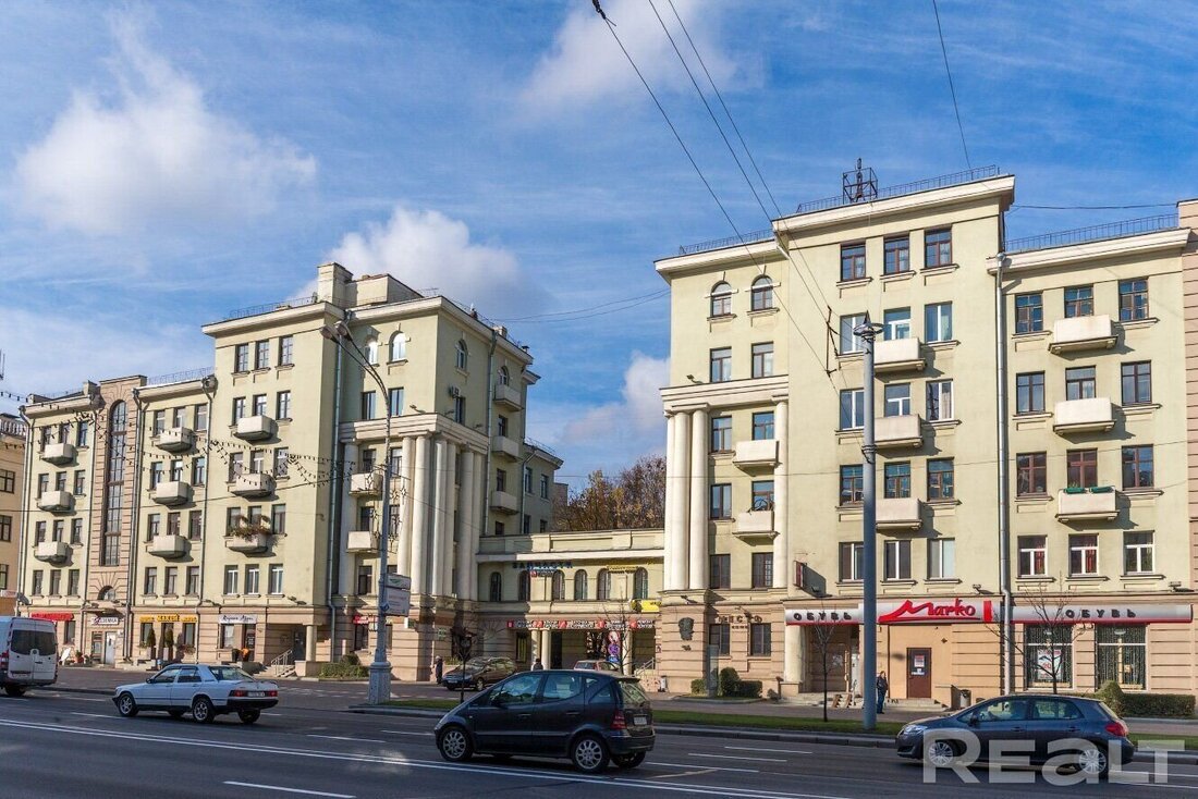 Архитектора чуть не посадили. Рассказываем про квартиры в довоенной минской сталинке с лифтом