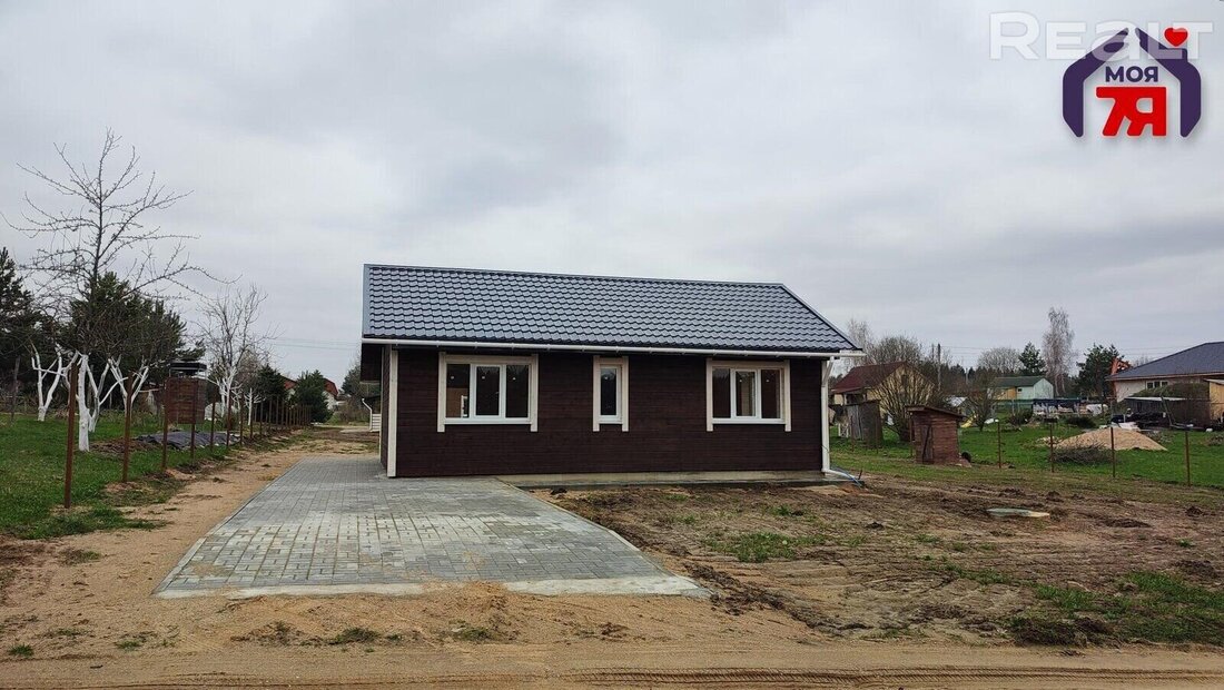 "Муха не сидела!". Вот какие новые дачные дома не дороже однушки мы нашли возле Минска