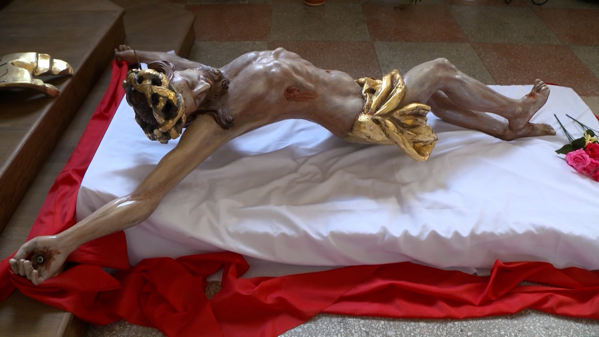 Деревянную скульптуру Христа XVIII века нашли в Беларуси