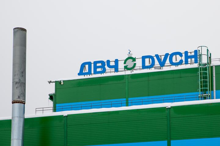 «Все уходит на „теневой рынок“». Почему уникальный белорусский завод по переработке машинного масла загружен только на 25−30%
