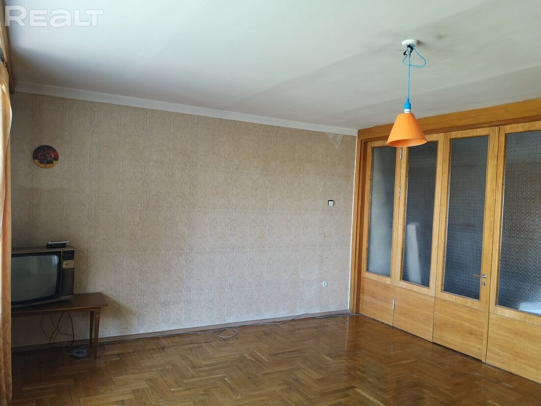 В доме для элиты БССР в Минске продают квартиру, в которой остановилось время. Там есть даже советское биде!