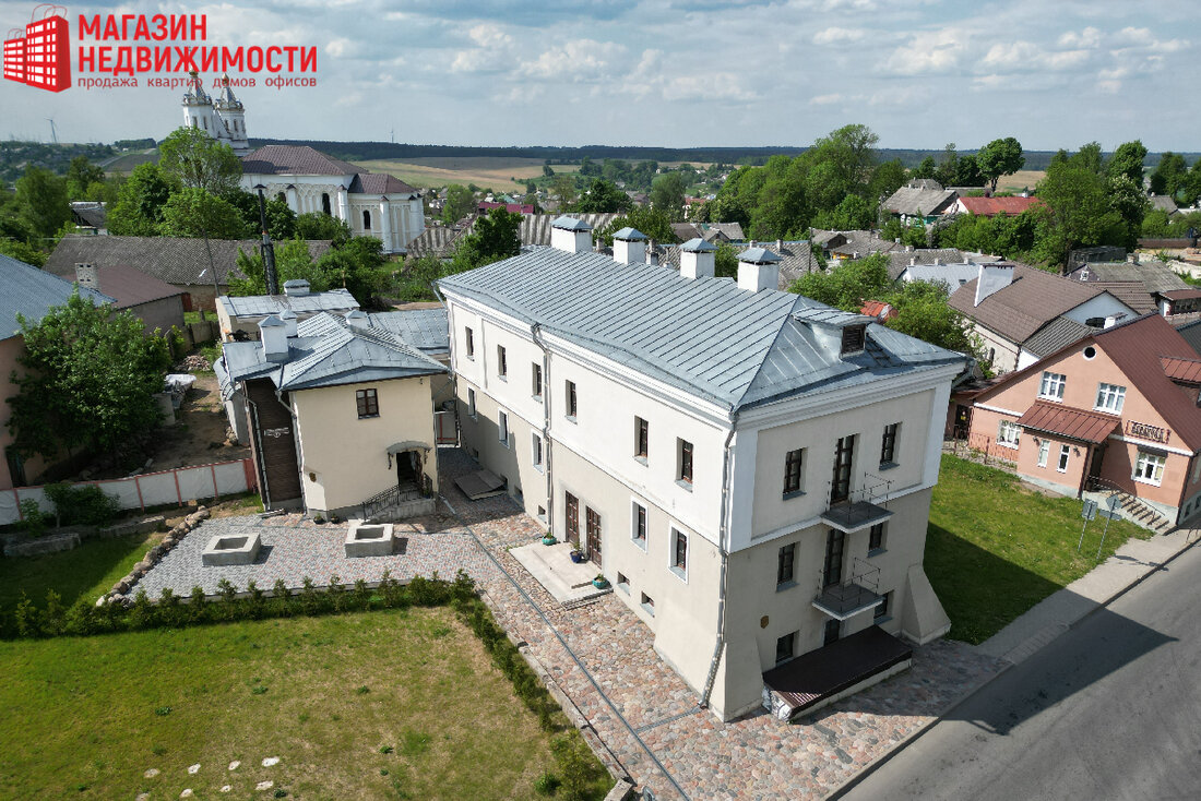 Послание потомкам и тайный ход, который еще предстоит изучить. В центре Новогрудка продается уникальное историческое здание