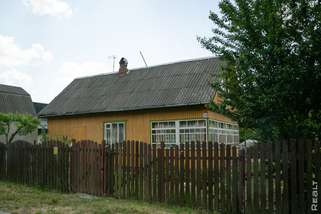 «Это всегда был непростой поселок». Побывали на дачах под Минском, которые стали агрогородком