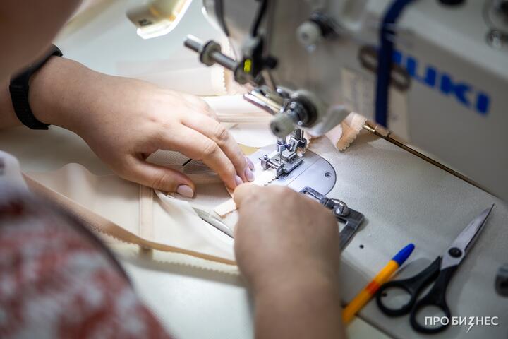 ФОТО: Водителей, швей и инженеров можно брать без ограничений. Как трудоустроить иностранца в белорусскую компанию