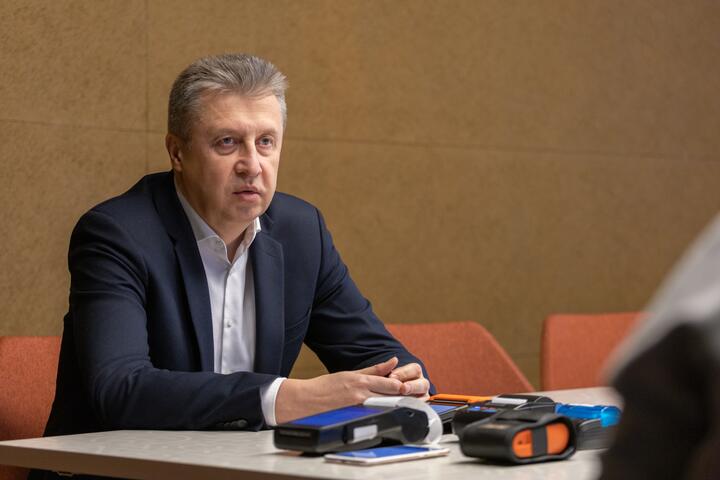 От уборщика на фрилансе до владельца компаний. История предпринимателя, который построил два бизнеса без капитала на старте