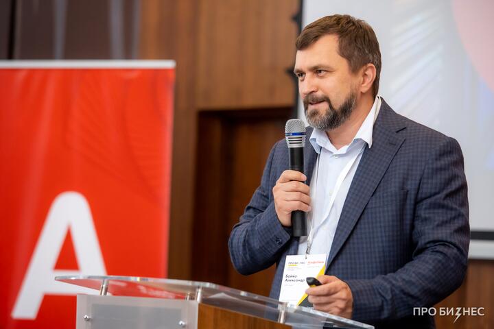«Софт „натягивают“, словно презерватив, на бизнес-процессы компании, но это не помогает». Мнение о том, почему классические IT-услуги, консалтинг и бизнес-обучение скоро вымрут