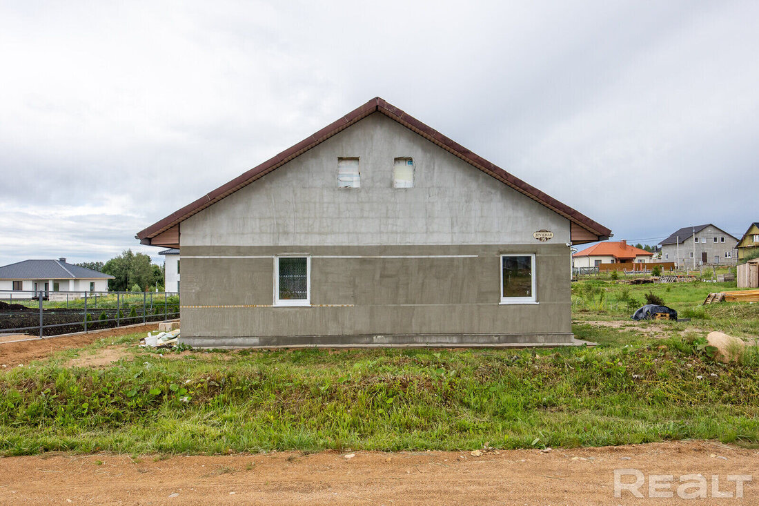 По цене трешки, недалеко от Минска: новые загородные дома, в которых можно сразу жить