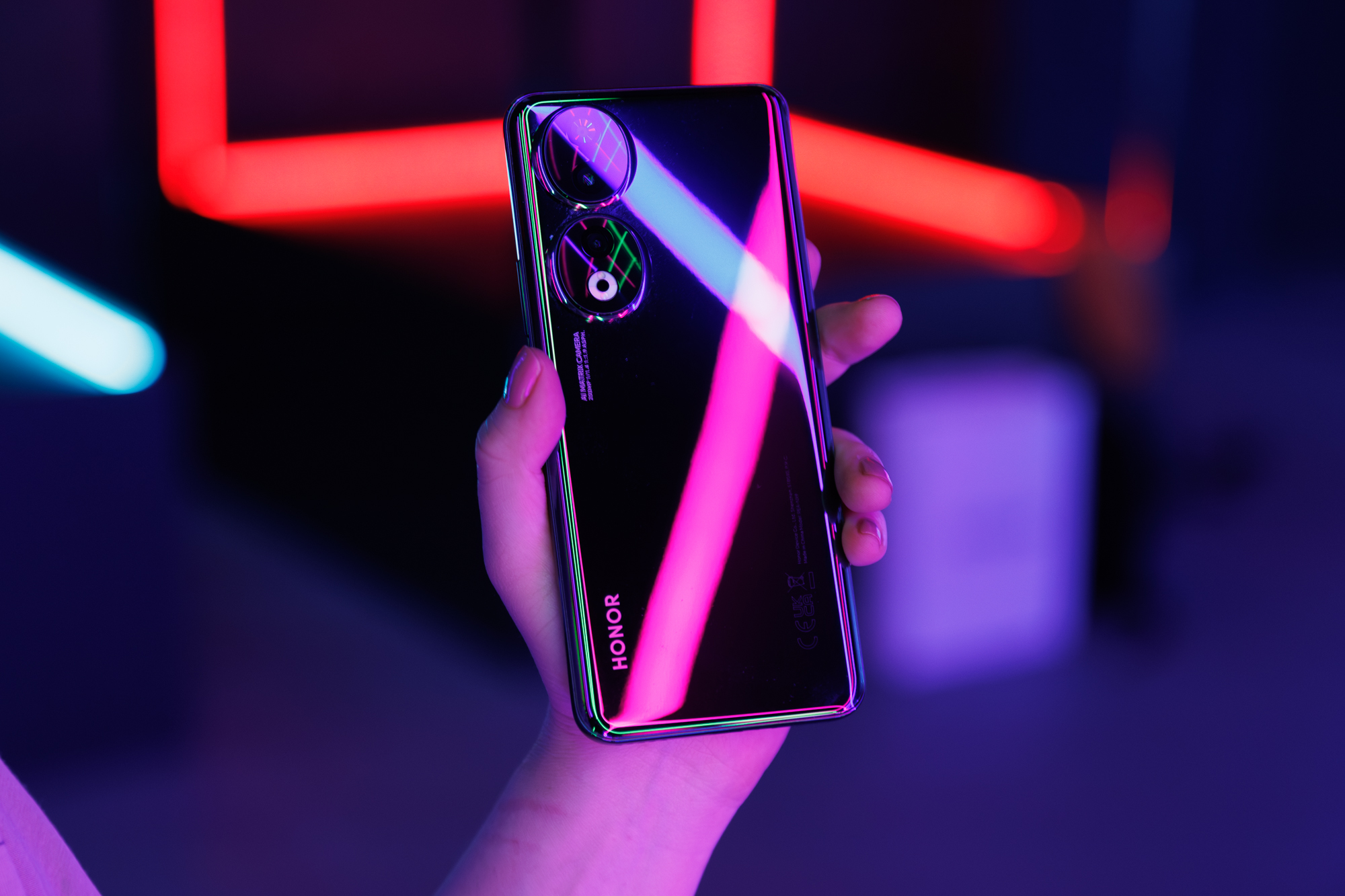 Флагман по честной цене. Каким получился смартфон HONOR 90