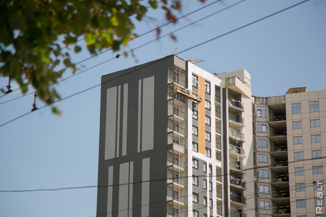 Свободных квартир почти не осталось. Посмотрели, как строится жилой комплекс «Айрона» на Железнодорожной