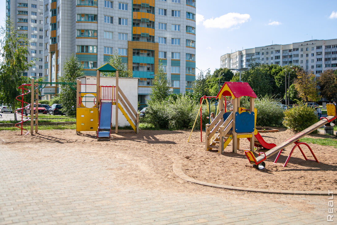 «Чем выше квартира - тем хуже качество». Как сейчас живется в «Московском квартале» в Минске