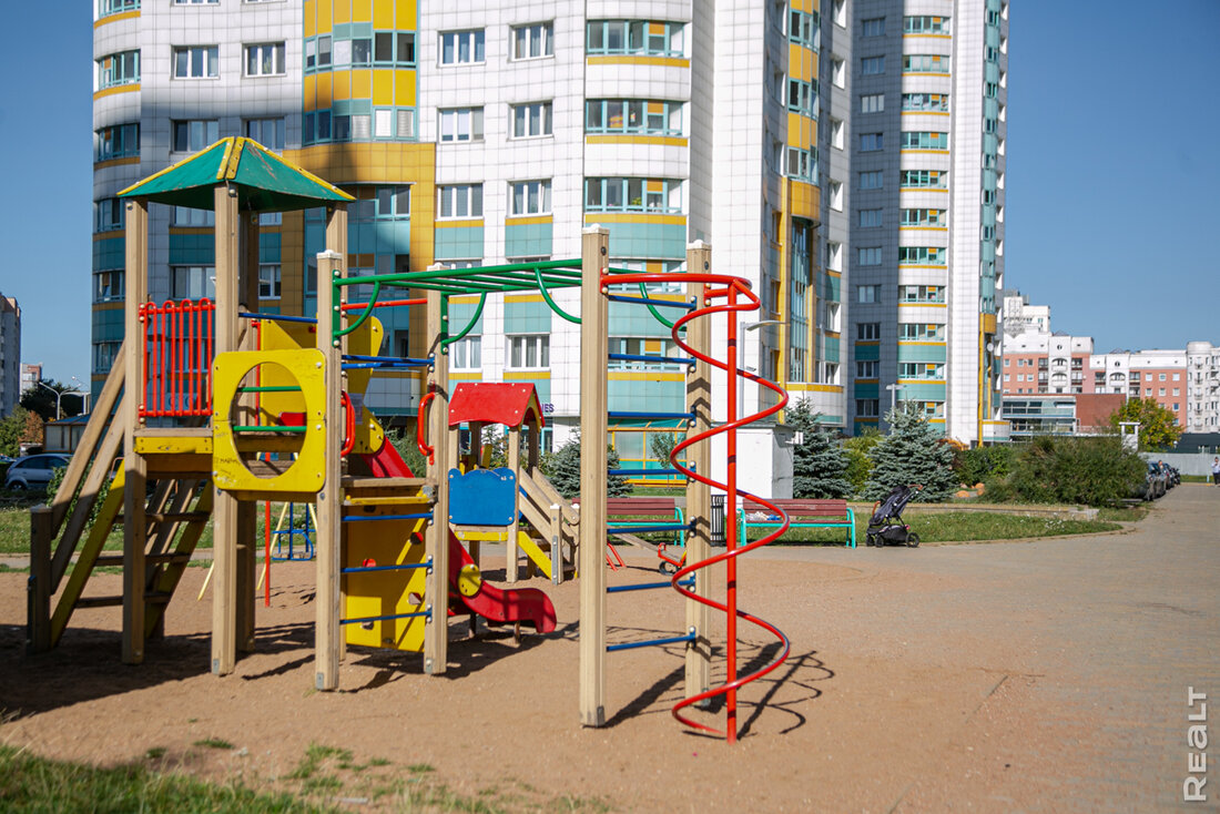 «Чем выше квартира - тем хуже качество». Как сейчас живется в «Московском квартале» в Минске