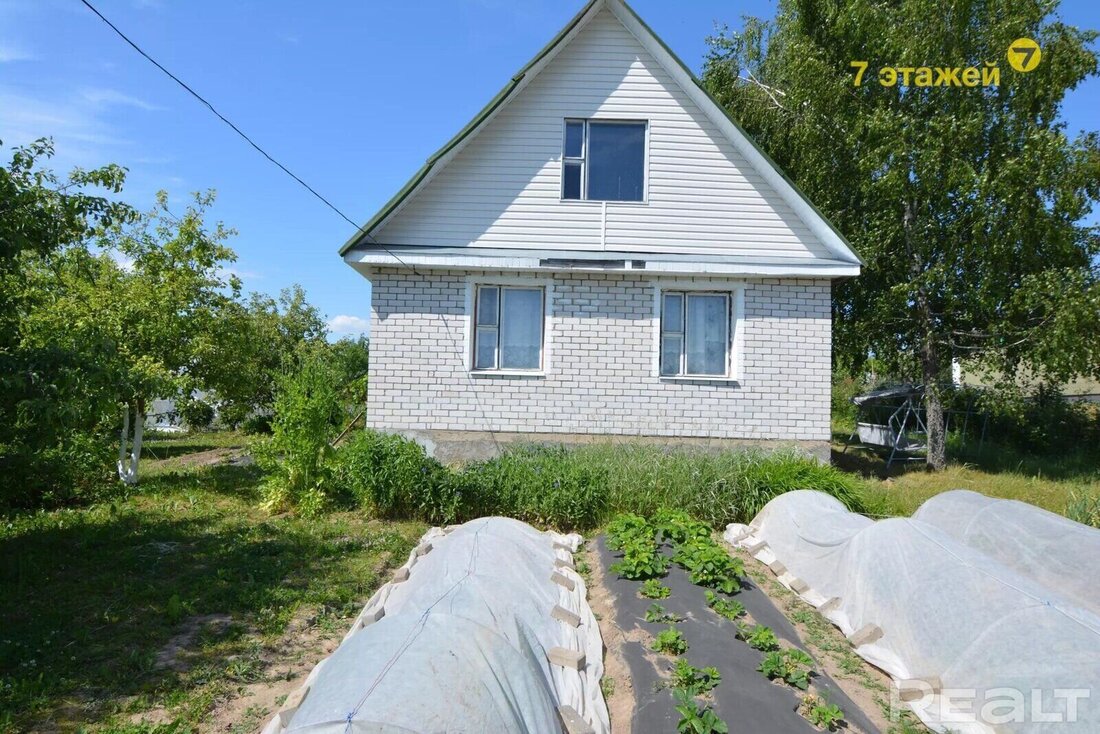 "Соседи тут будут солидные". Побывали в популярном дачном поселке с газом и асфальтом
