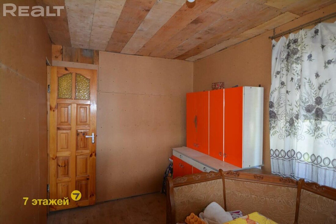 "Соседи тут будут солидные". Побывали в популярном дачном поселке с газом и асфальтом