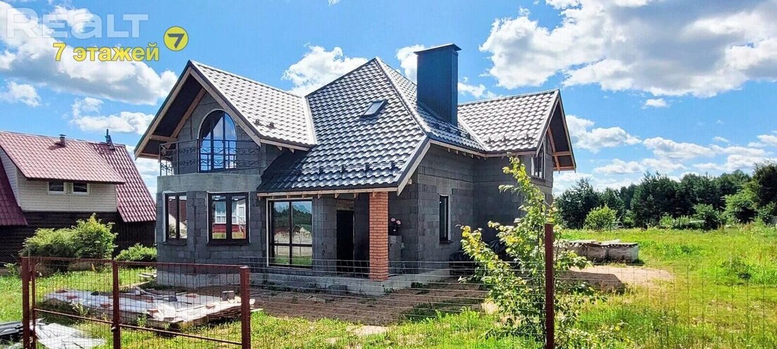 "Соседи тут будут солидные". Побывали в популярном дачном поселке с газом и асфальтом