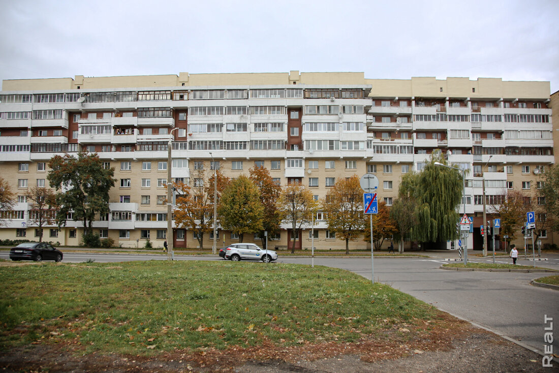 "Жилье здесь давали профессорам". Побывали в непростом минском доме, о котором вы не знали