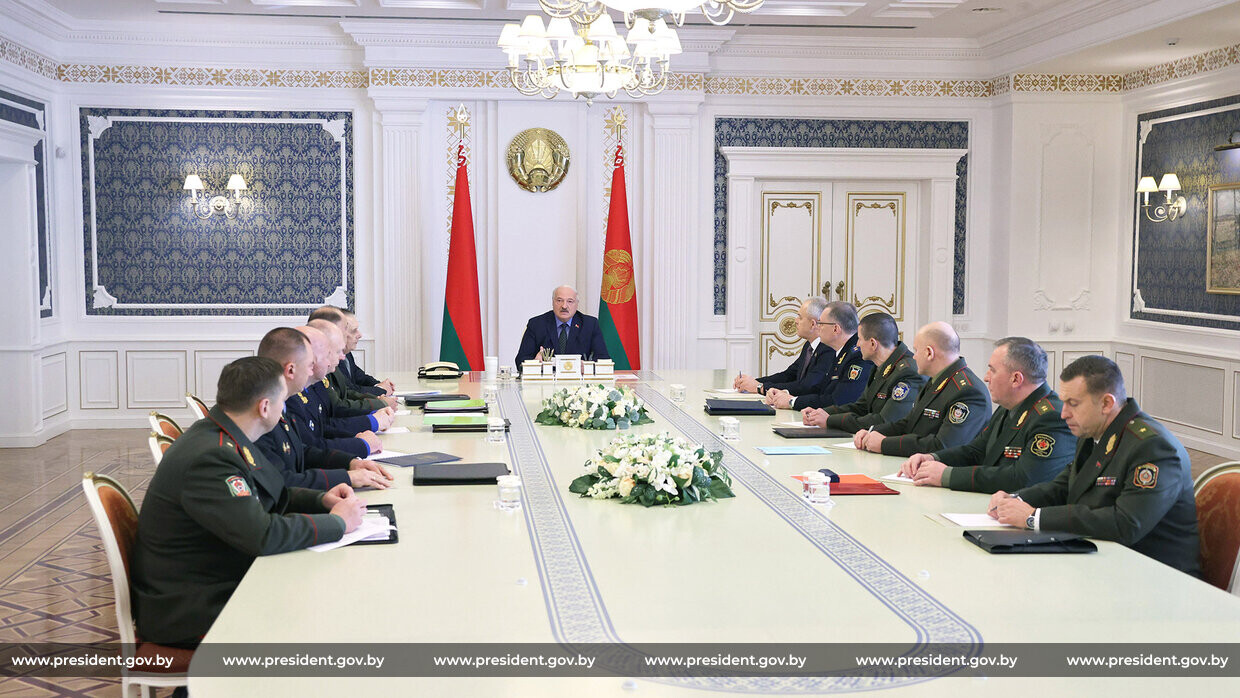 Лукашенко поручил усилить роль прокуратуры в качестве надзорного органа