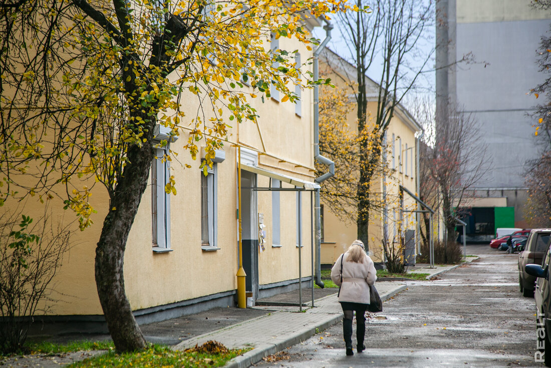 "Сейчас так уже не строят". Побывали в "Осмоловке-2" на окраине Минска, о которой не все знают