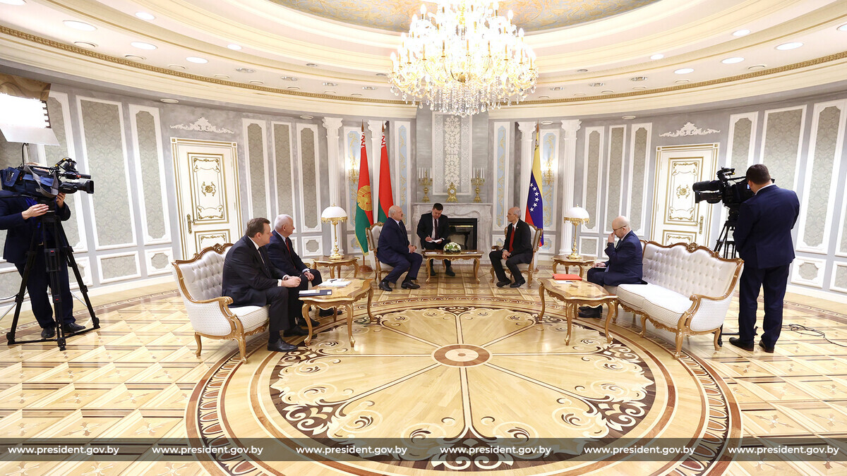 Лукашенко предложил переосмыслить партнерство Беларуси и Венесуэлы