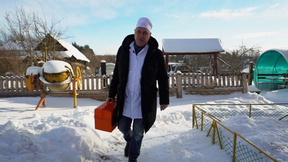 «Без выходных и больничных: о жизни сельского доктора»