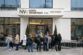 «Тот раз квартиры быстро разобрали, поэтому сегодня встали пораньше». В Северном Береге начались продажи второй очереди