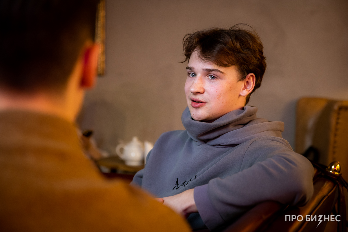 «Было бы удобно взять тележку возле магазина и дойти вместе с ней до дома». Как студент начал строить бизнес с потенциалом выручки в $ 1,5 млн в месяц